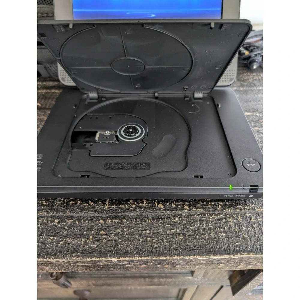 Sony Portable CD/DVD Player DVP-FX820 8